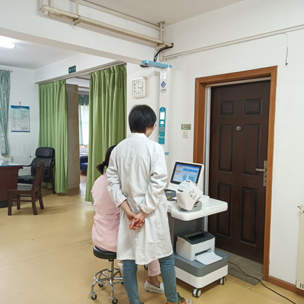 加強醫養結合，湖北武漢市茶港醫務(wù)室裝機SH-T16健康小屋一體機